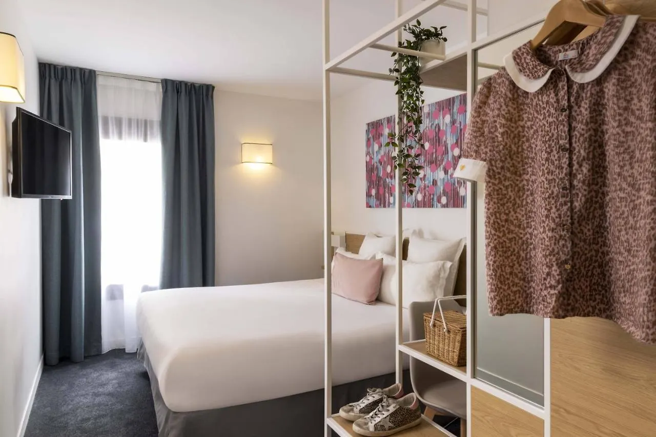 Hotel Louis Blanc Parigi