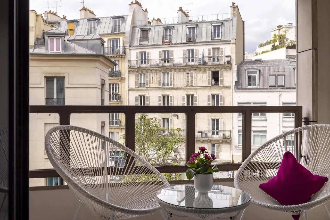 Louis Blanc Hotel